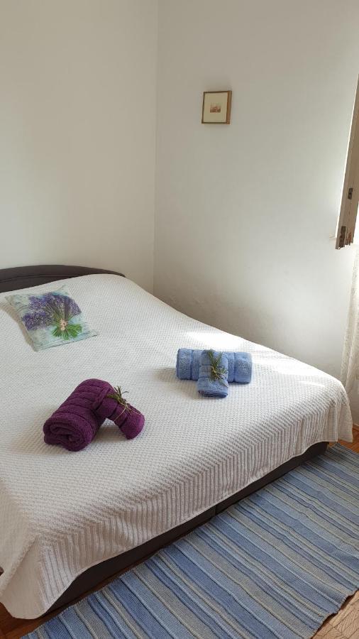 Apartman On The Beach - Nemira, Omis Apartamento Exterior foto